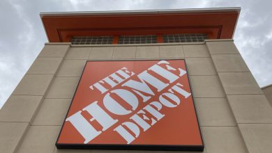 صورة بسبب مخاطر الاشتعال الصحة تسحب شجرة الميلاد من شركة Home Depot