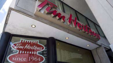 صورة ستون عاما على تأسيسه تعرف على  ايقونة كندا Tim Hortons