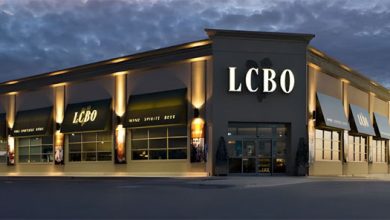 صورة لأول مرة في تاريخ  ” LCBO ” أضراب الآلاف من عمالها في أونتاريو