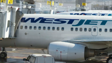 صورة بعد تضرر الطائرات.. WestJet تلغي الرحلات الجوية