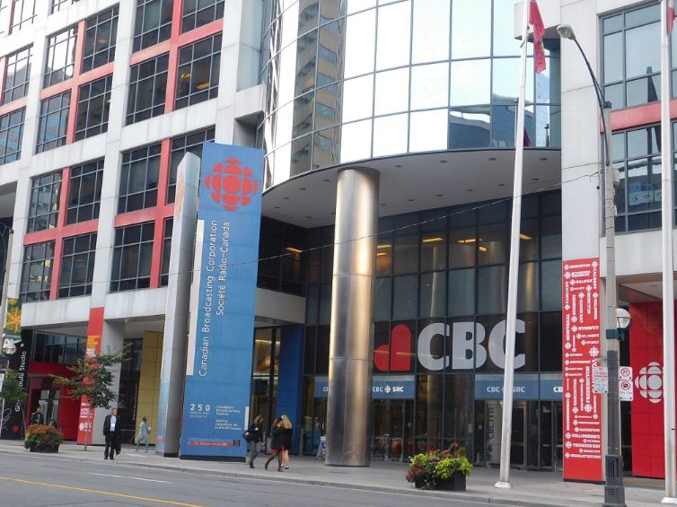 صحفية تستقيل من CBC احتجاجًا على التغطية المنحازة لإسرائيل