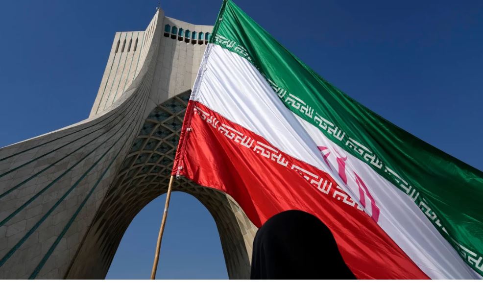 عاجل| إيران تستعد لضرب إسرائيل والسفارة الأمريكية توجه موظفيها للملاجيء