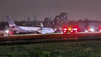 صورة إغلاق مطار “YVR ” بعد خروج طائرة شحن أمازون برايم من مهبط الطائرات