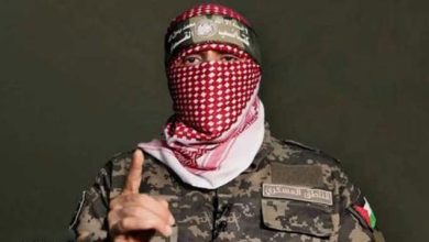 صورة حماس تؤجل تسليم الرهائن.. تطور مفاجئ يربك حسابات إسرائيل