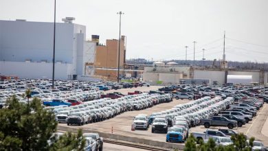 صورة شركات السيارات الأمريكية تناشد ترامب وقف التعريفات الجمركية